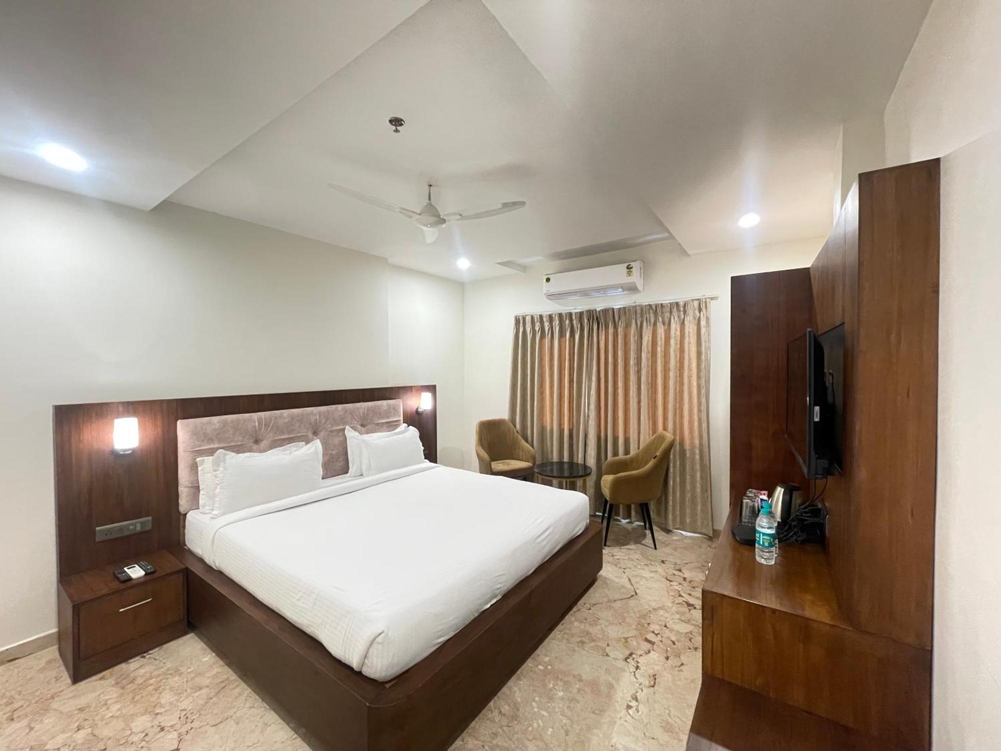 Seasons Sajjangarh Hotel Udaipur Buitenkant foto